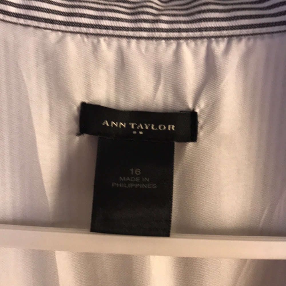 Dress - Picture 4 of 5